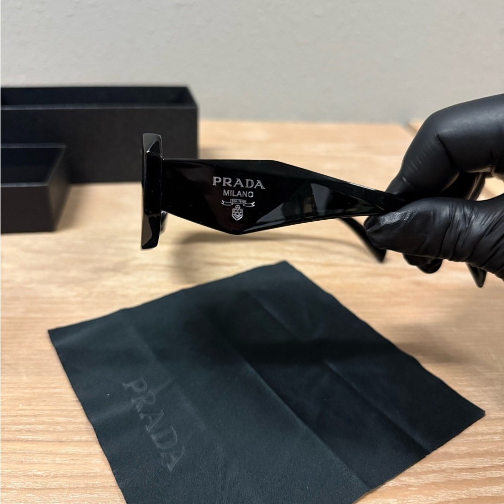 Prada men Black Rectangular Sunglasses new never … - image 7